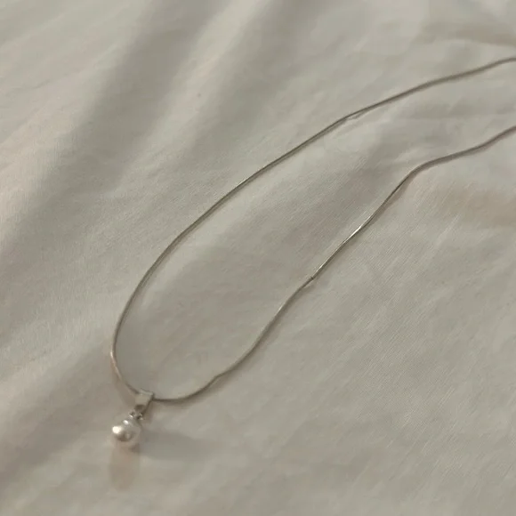 *🛒 FREE WITH PURCHASE* Pearl pendant silver chain necklace - Picture 6 of 15